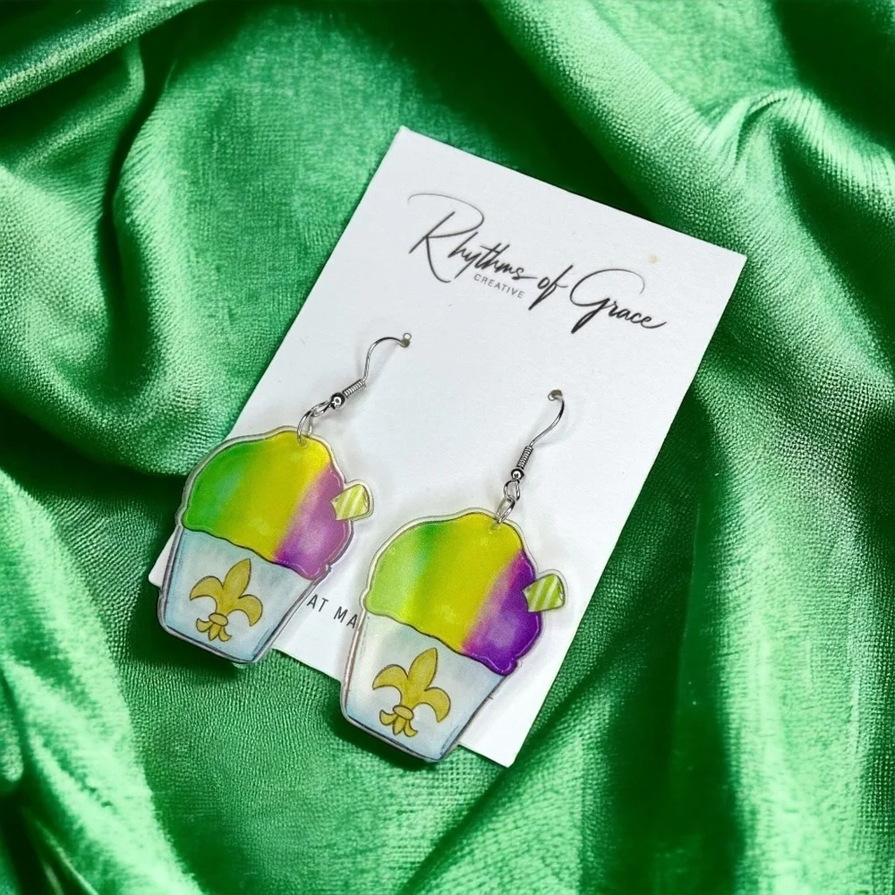 NWT Mardi Gras Snowball Earrings – Sweet & Festive Dangles!